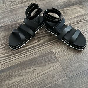 Sorel Women’s Roaming Multi Strap Sandal